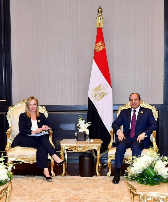 Meloni con il ministro degli esteri egiziano Sameh Hassan Shoukry